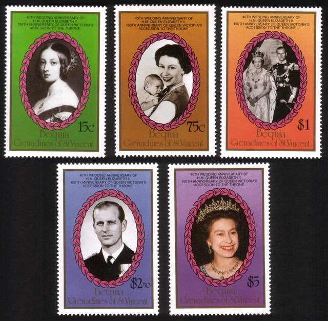 Royalty Portraits and Photographs: Elizabeth, Charles, Queen Victoria, Etc - Cplt Set of 5 Diff.